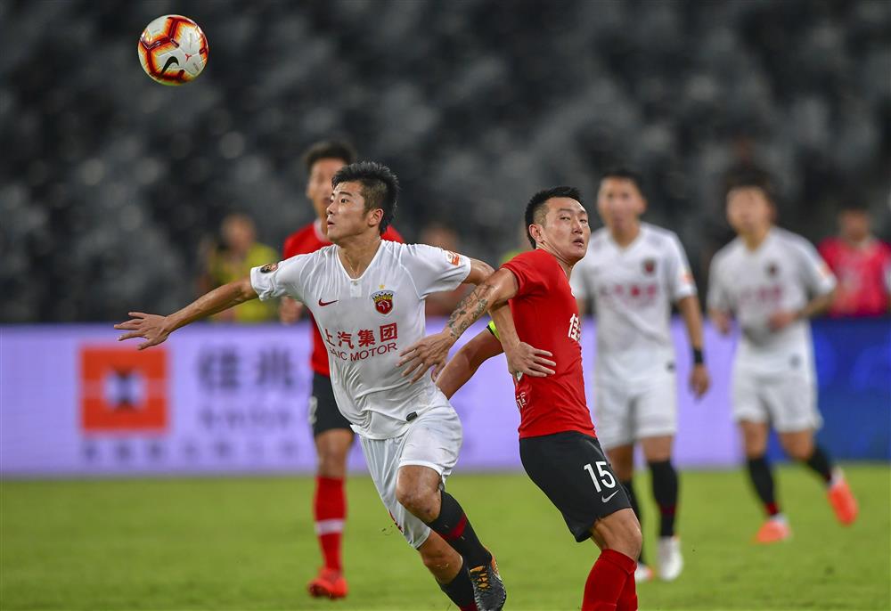 九游-包含深圳男篮内部会议纪要流出——集结日更衣室发声，中超使命明确，资深球员宣示担当的词条