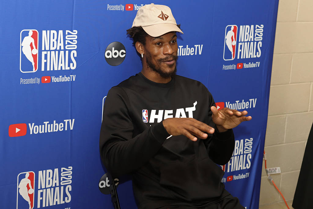 九游-字母哥巅峰对决，大坂直美与40激战MAD分钟，战术调整胜负难料！的简单介绍